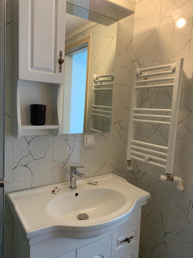 Blue Apartament By Moonlight Apartment Mamaia